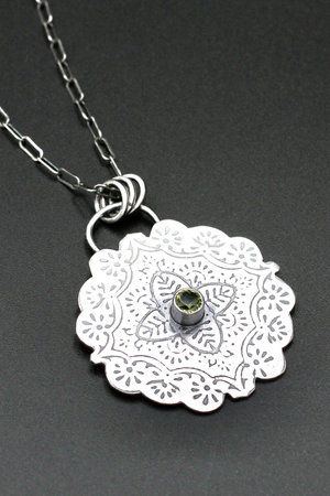 Sterling Silver Pattern Necklace with Peridot