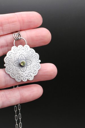 Sterling Silver Pattern Necklace with Peridot